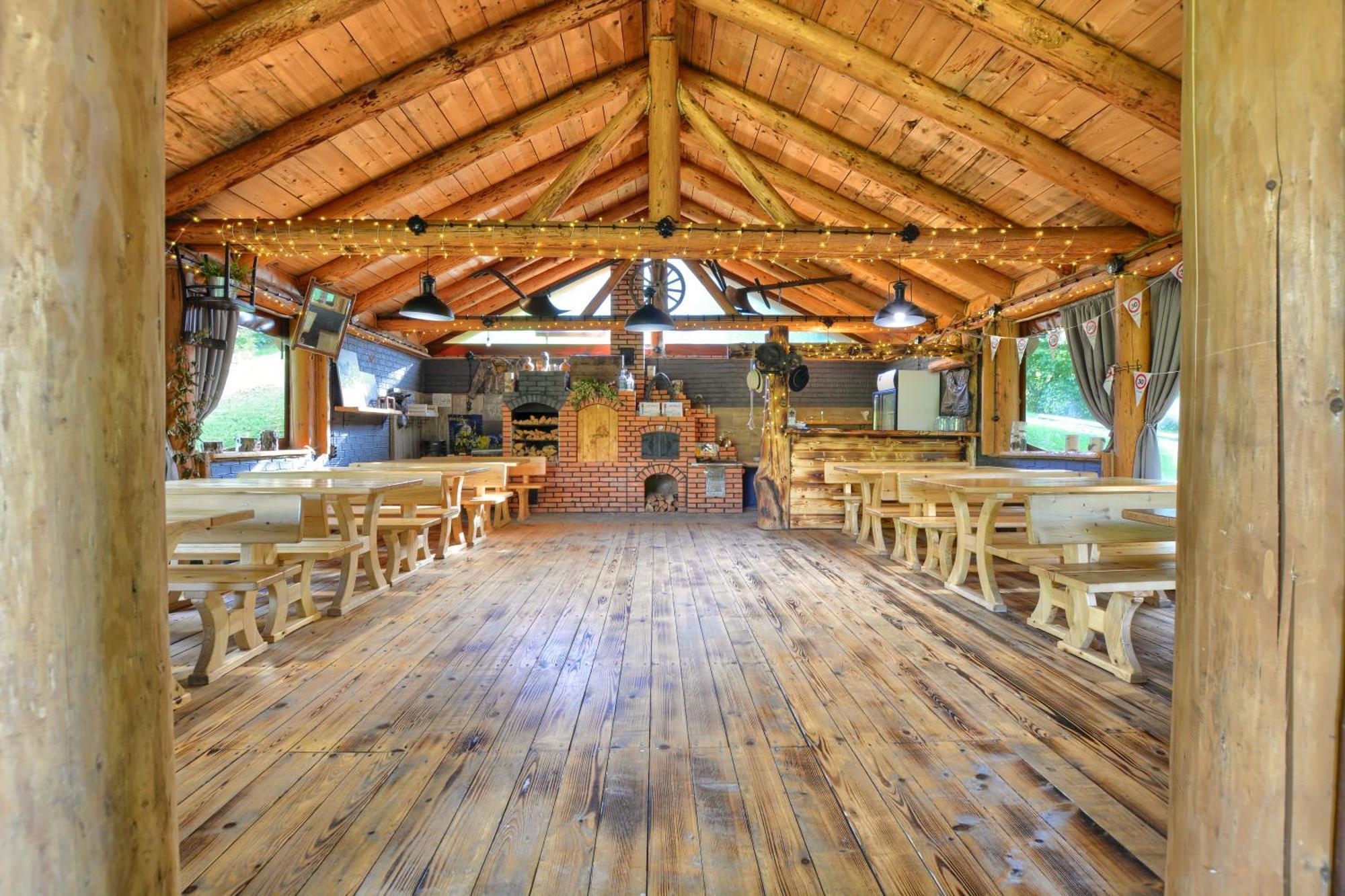 Osada Sroczy Jar Vila Rozpucie Exterior foto